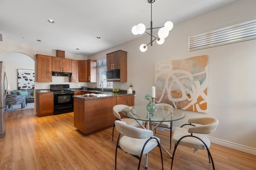 201 E 8th Street North Vancouver sold condo balcony city views